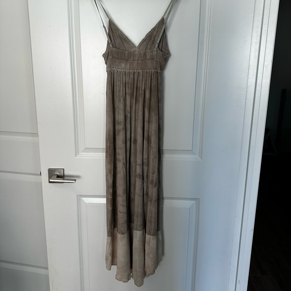 Wilfred Flowy Maxi Dress - Beige - Small - Picture 2 of 6
